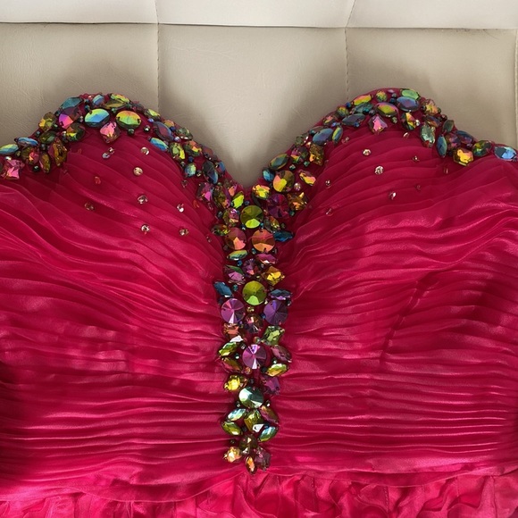 fuchsia Strapless Dress for Damas in Quincenera - Picture 2 of 3